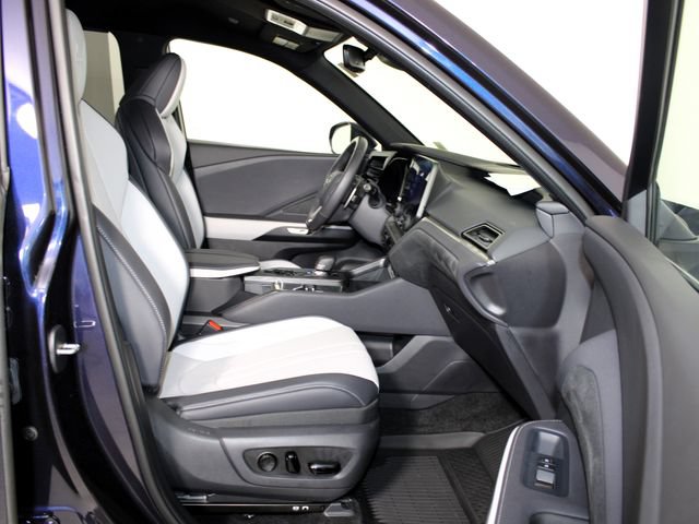 Used 2025 Lexus TX 500h AWD w/ Technology Package image 30