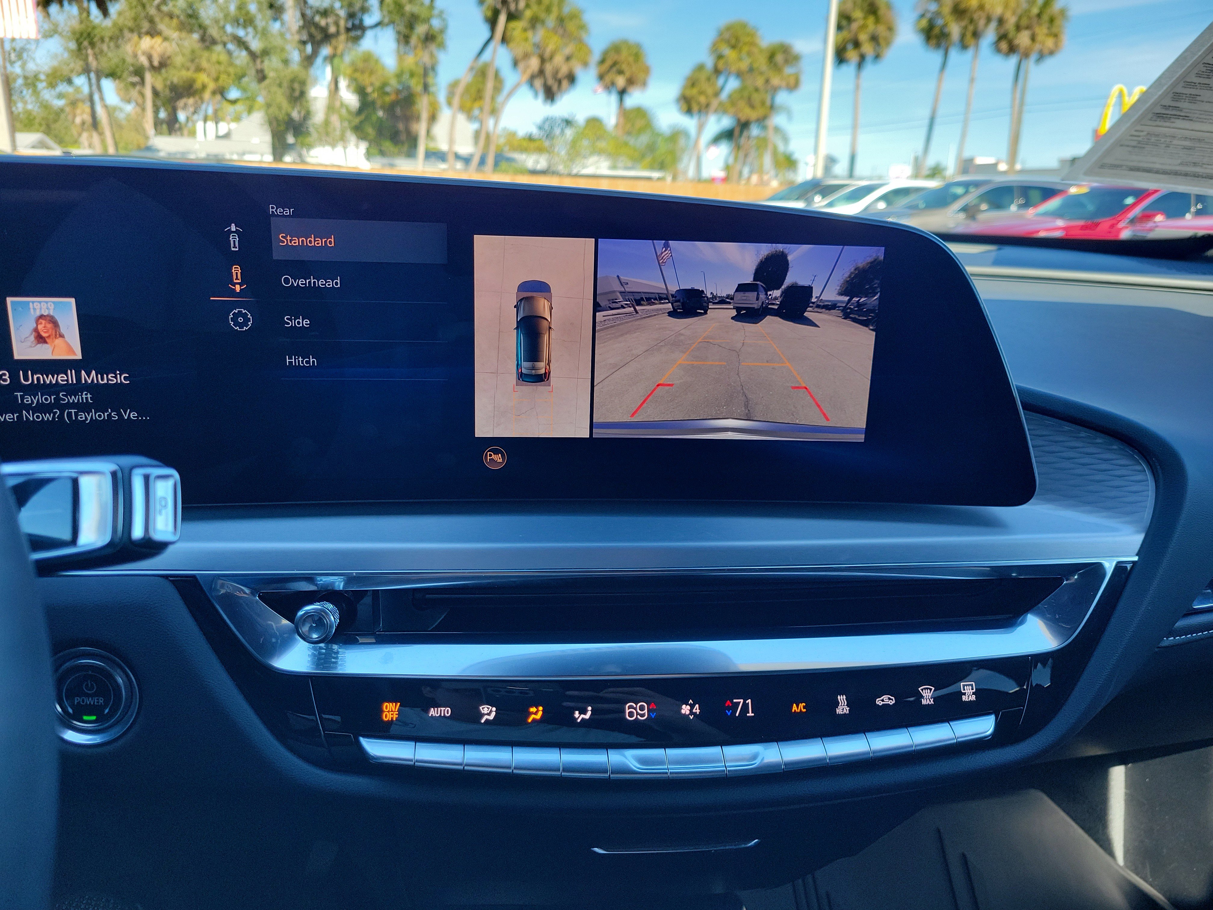 Used 2024 Cadillac Lyriq Luxury w/ LPO, Floor Liner Package image 20