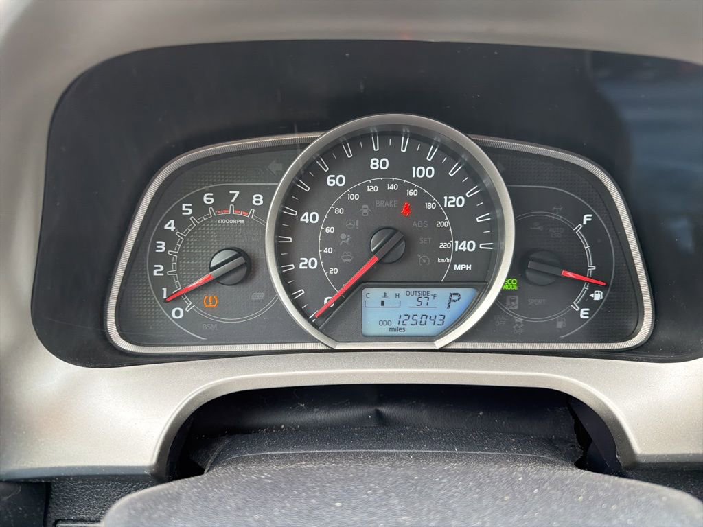 Used 2015 Toyota RAV4 LE AWD/4WD image 9