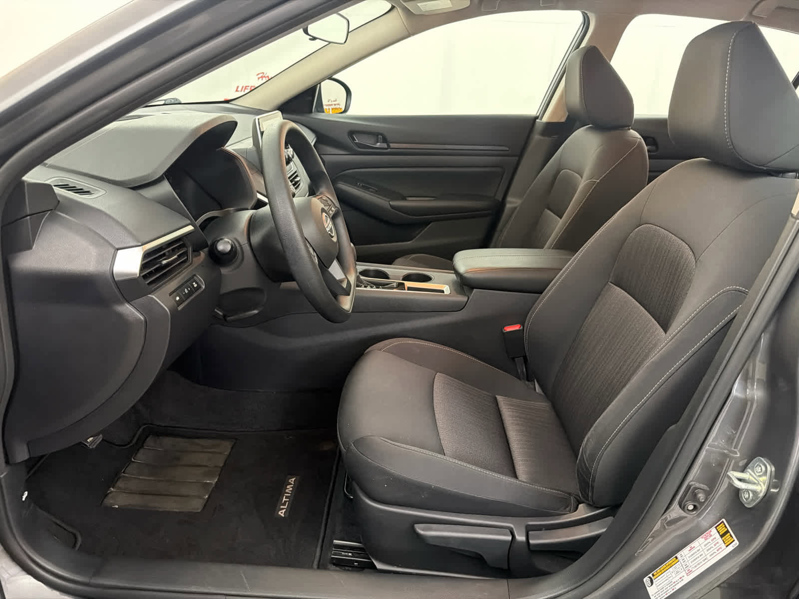 Certified 2025 Nissan Altima 2.5 S FWD image 14