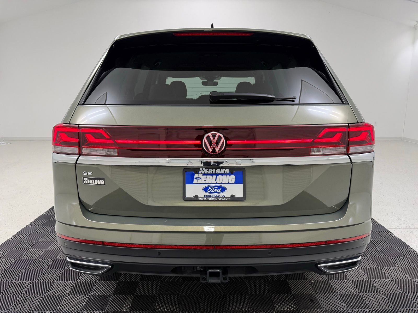 Used 2025 Volkswagen Atlas SE image 7