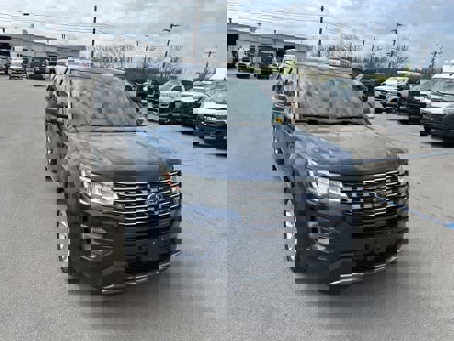 Used 2017 Ford Explorer XLT w/ Equipment Group 202A image 23