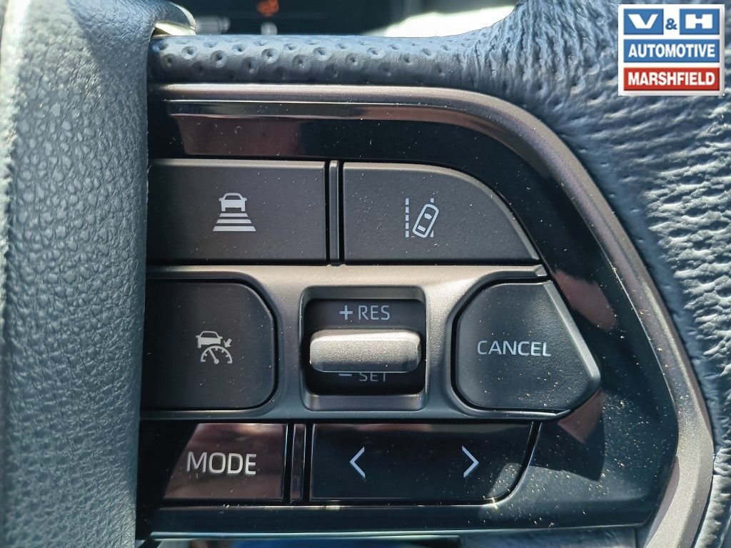 Used 2024 Toyota Tundra Limited w/ TRD Off-Road Package AWD/4WD image 5