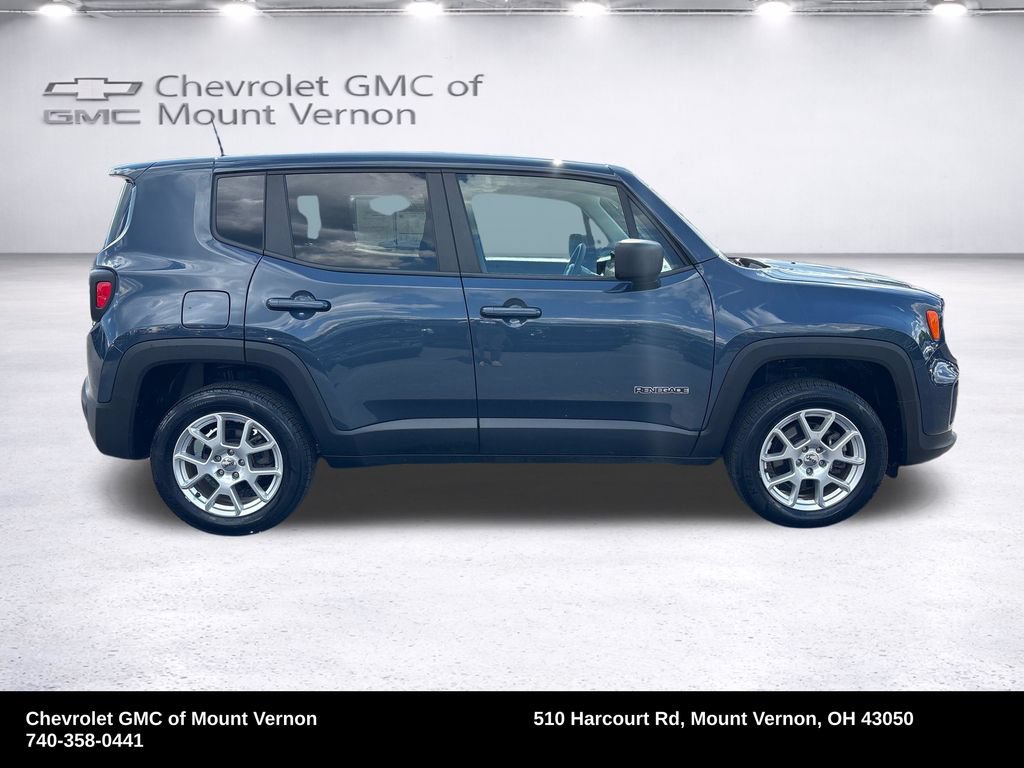 Used 2023 Jeep Renegade Latitude AWD/4WD image 7