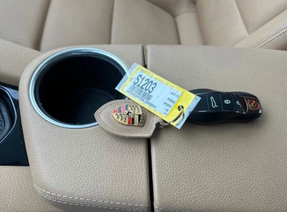 Used 2016 Porsche Panamera 4 AWD/4WD image 9