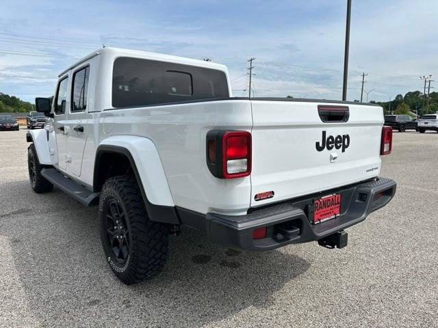 Certified 2025 Jeep Gladiator Overland AWD/4WD image 5