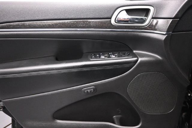 Used 2018 Jeep Grand Cherokee Limited RWD image 7
