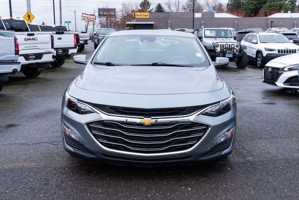 Used 2023 Chevrolet Malibu LT FWD image 2
