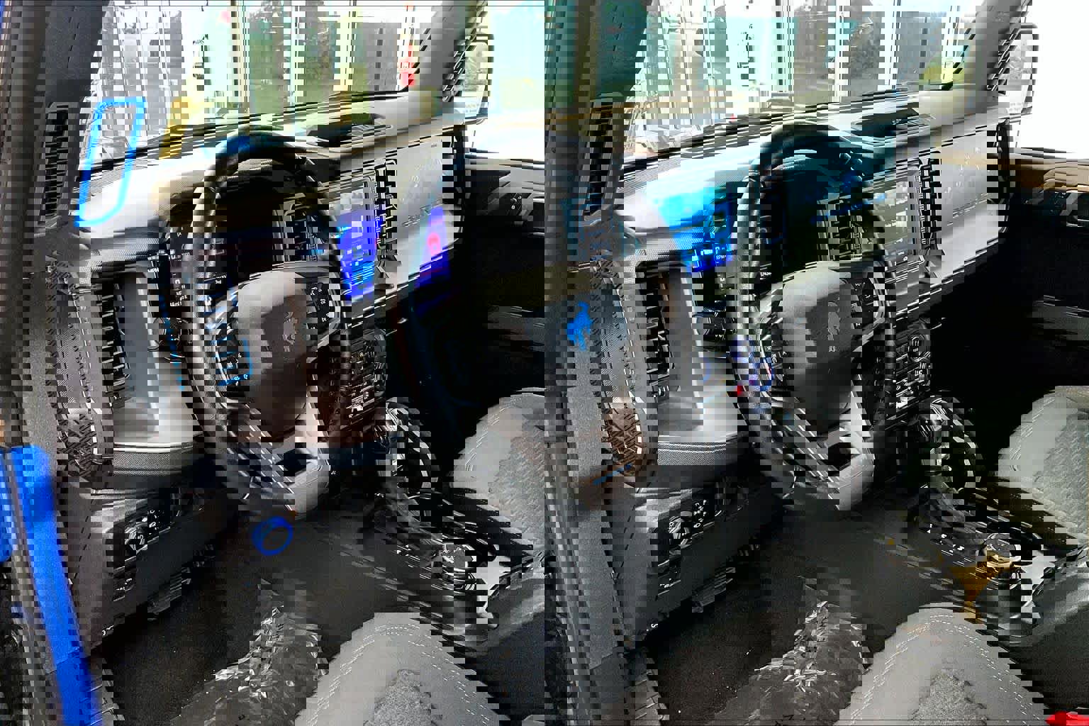 Used 2023 Ford Bronco Outer Banks image 16