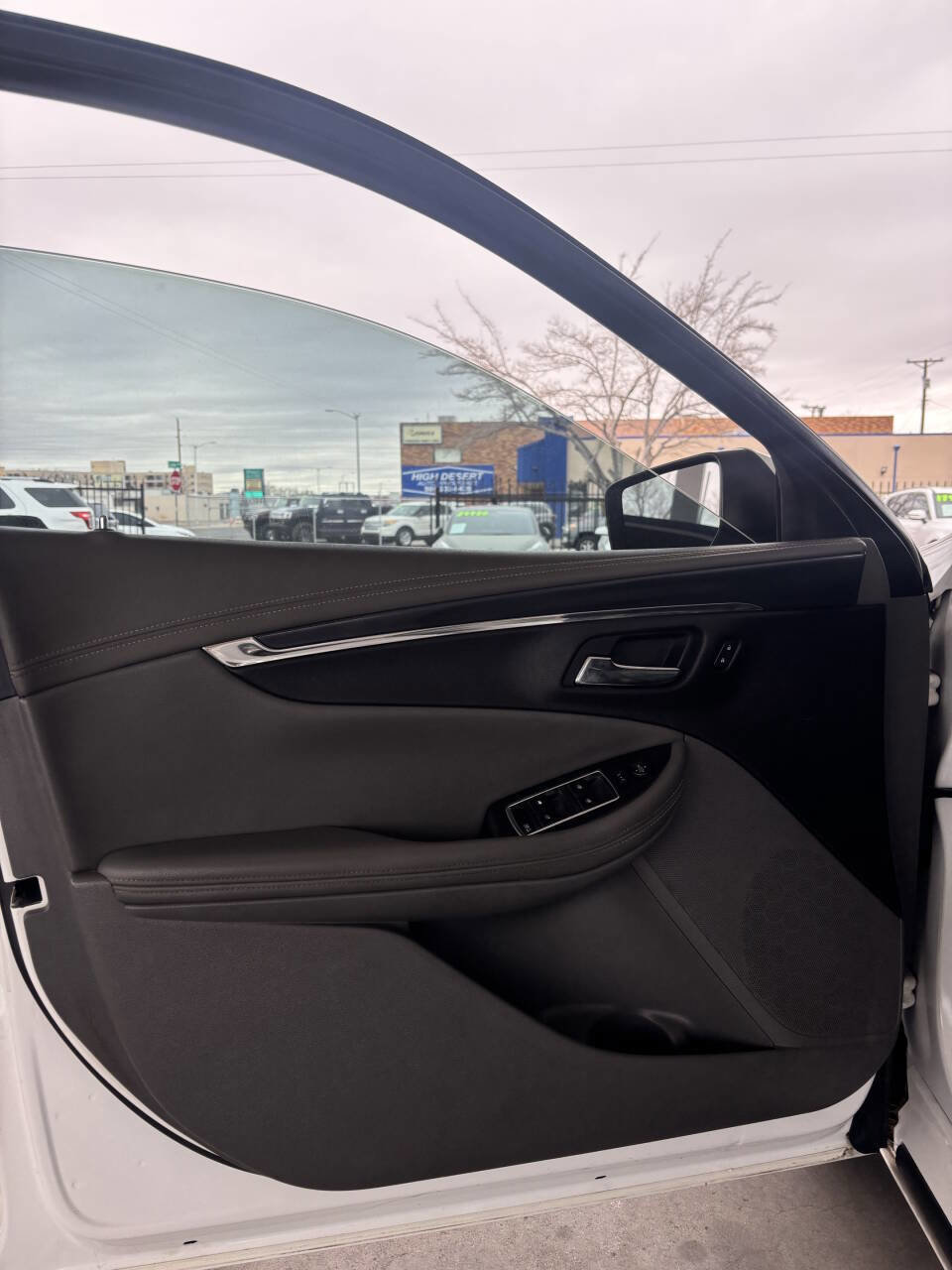 Used 2019 Chevrolet Impala LT image 5