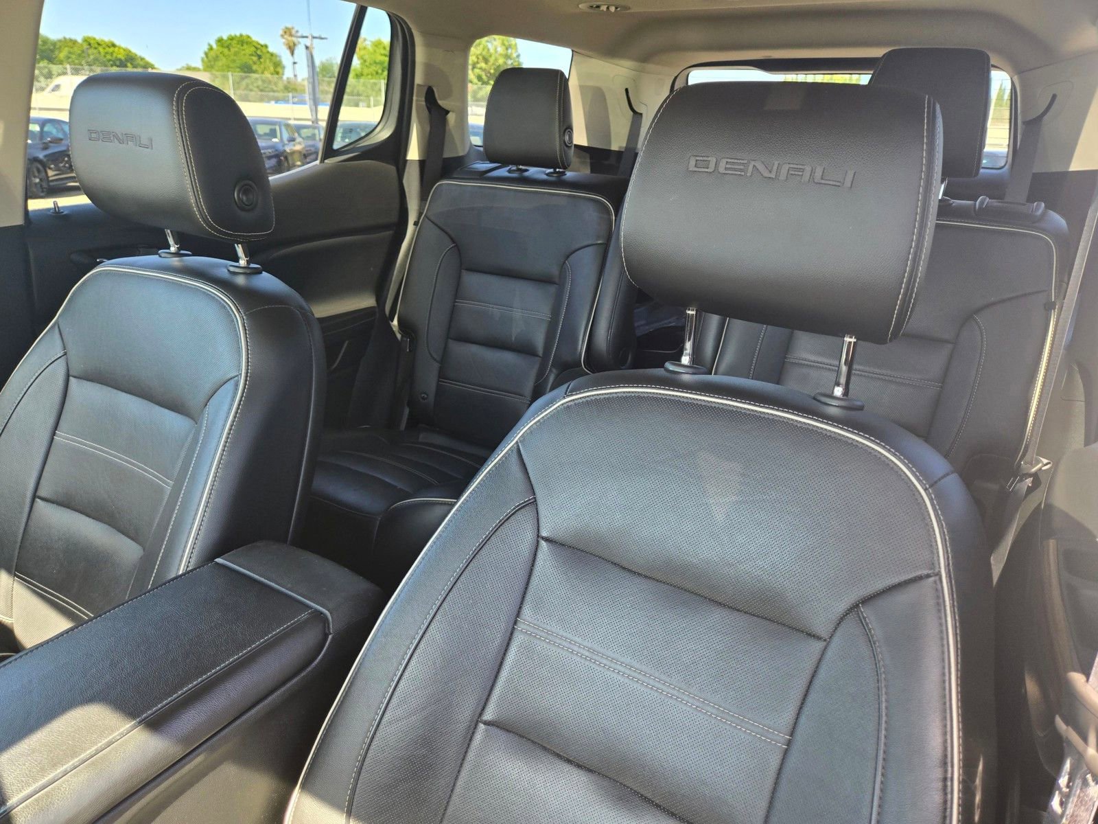 Used 2019 GMC Acadia Denali w/ Technology Package AWD/4WD image 14
