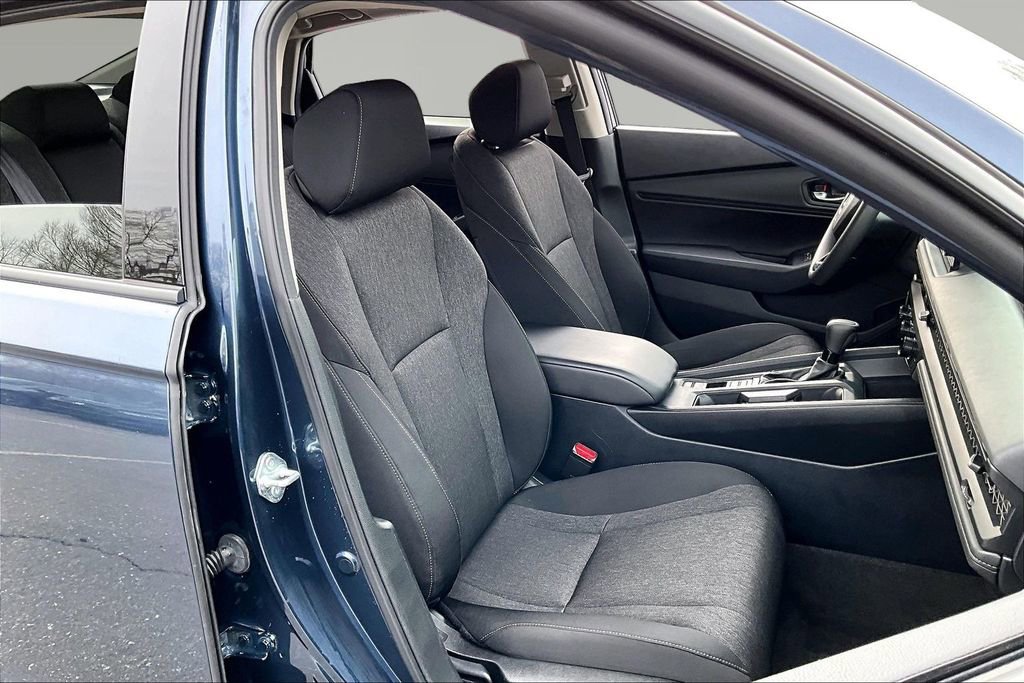 Used 2025 Honda Accord SE image 22