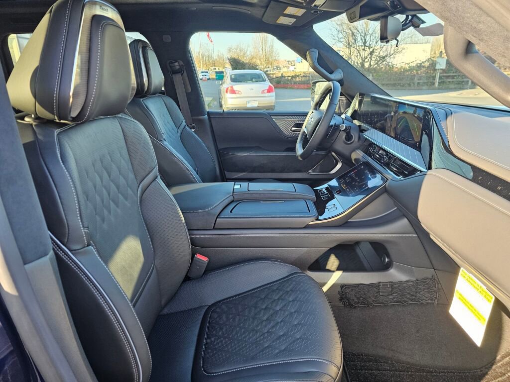 New 2026 INFINITI QX80 Autograph w/ Premium Cargo Package image 11