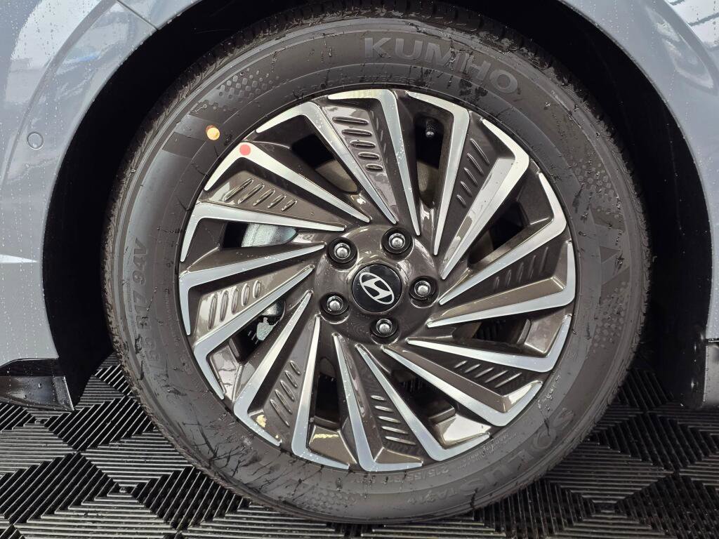 New 2026 Hyundai Sonata Limited image 11
