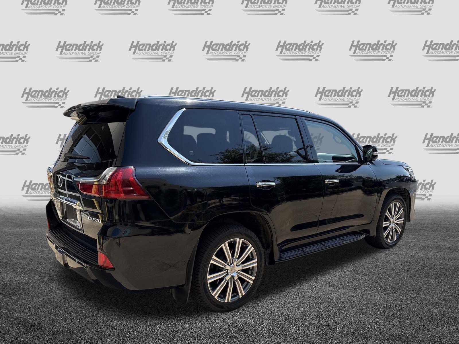 Used 2017 Lexus LX 570 4WD w/ Luxury Package image 10