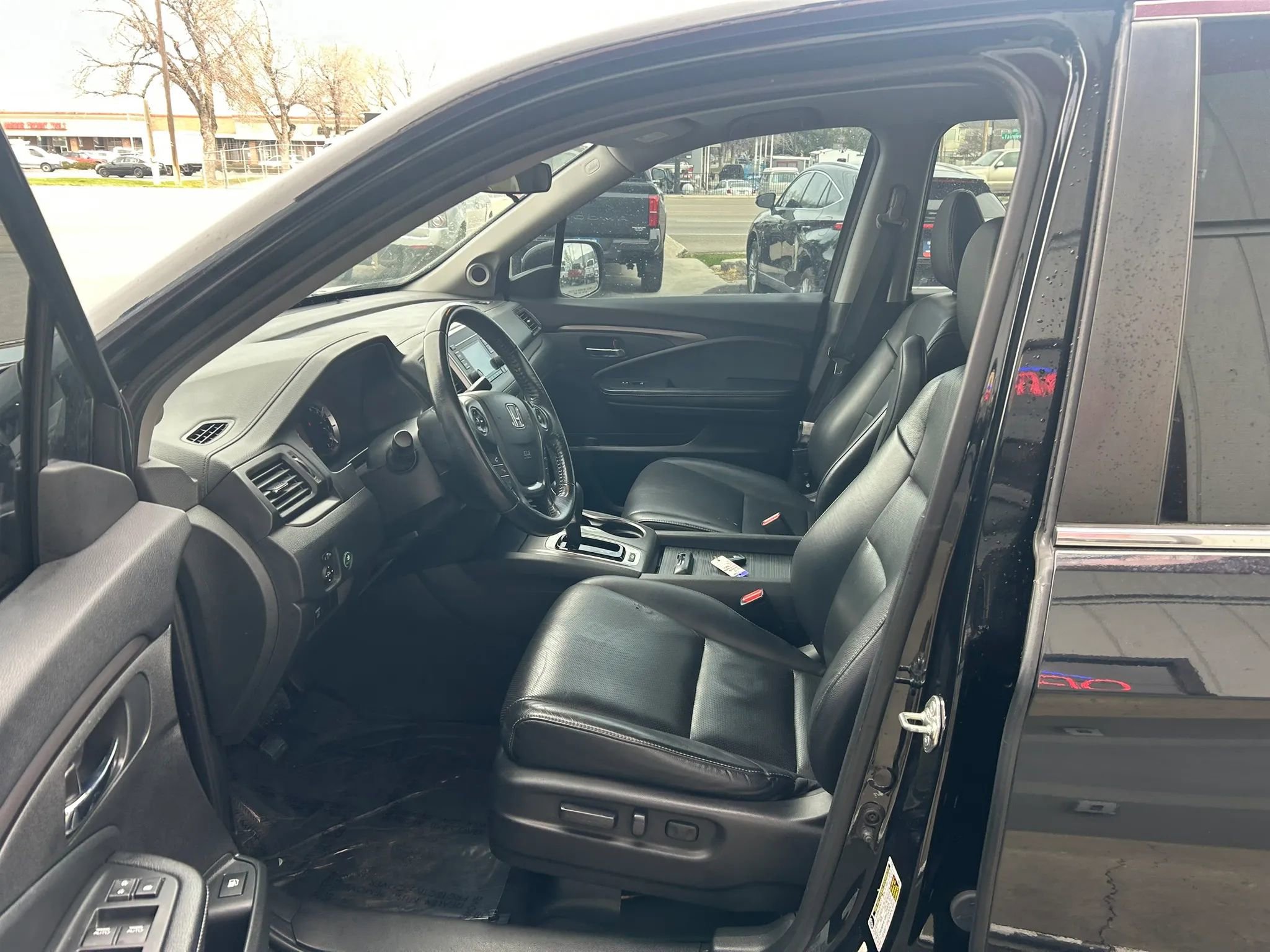 Used 2017 Honda Ridgeline RTL image 3