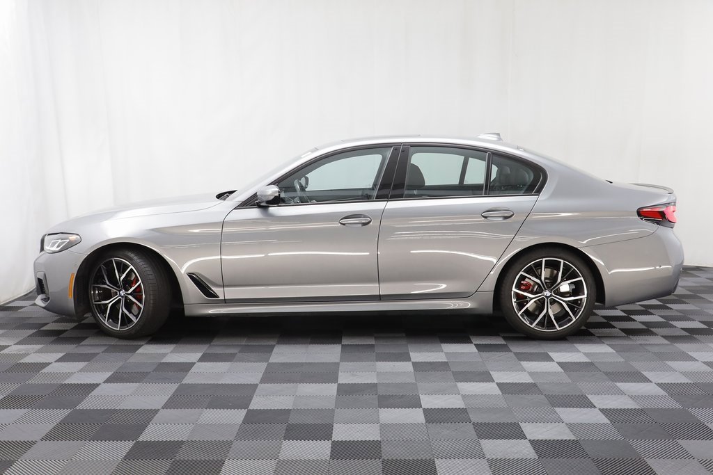 Certified 2023 BMW 530i xDrive w/ M Sport Package image 4