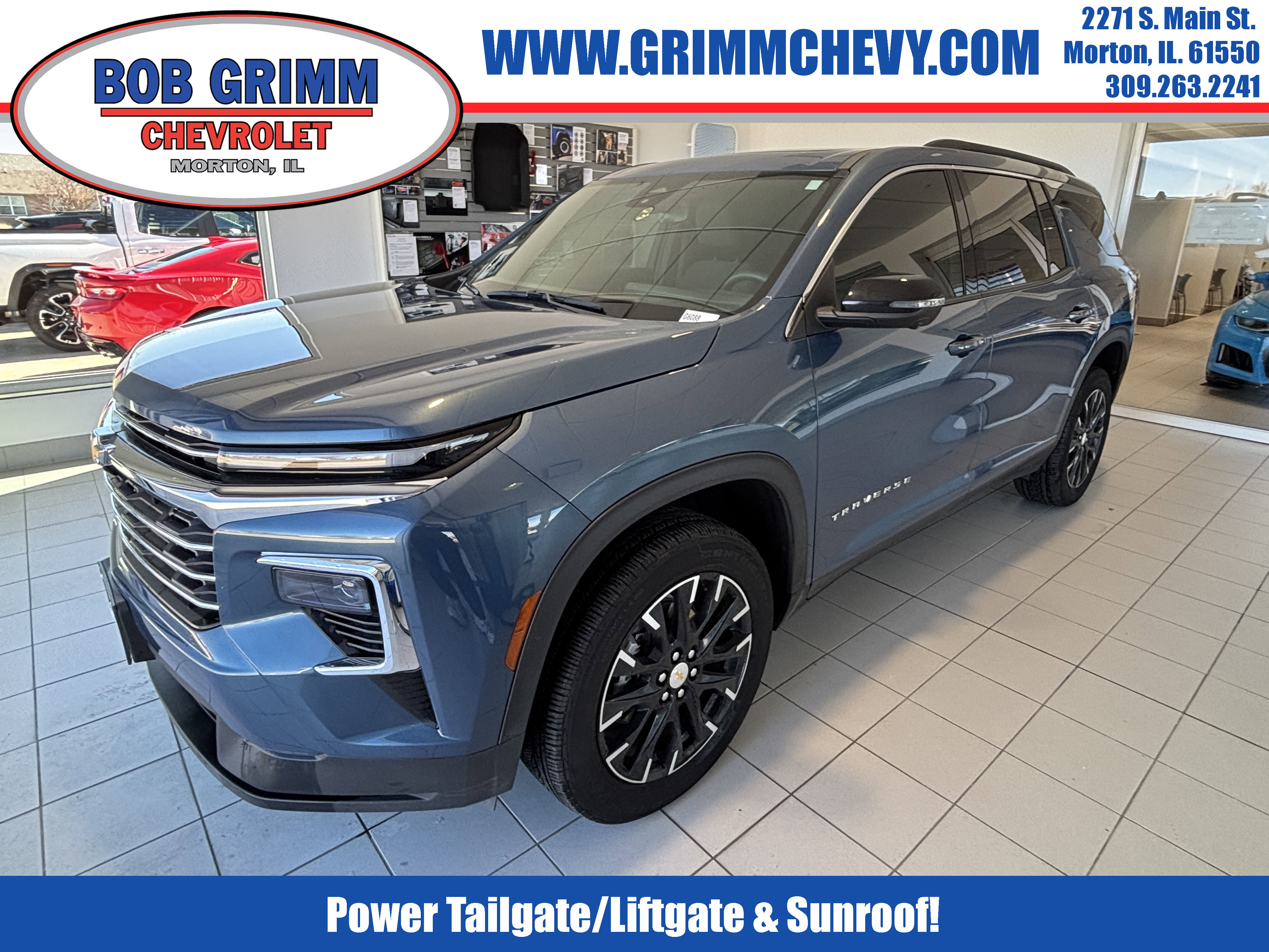 Used 2025 Chevrolet Traverse LT w/ Sun and Wheel Package image 1