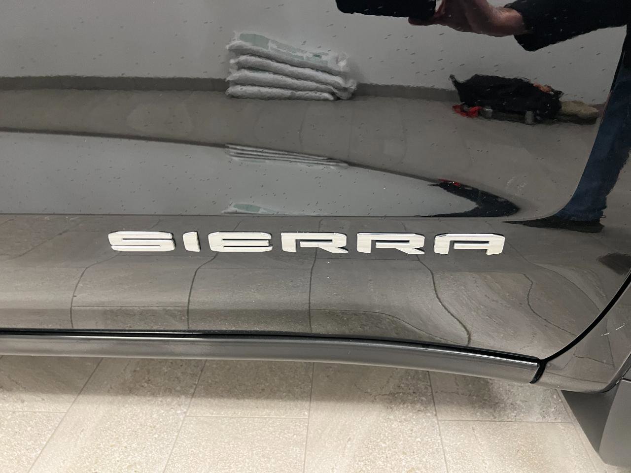 Used 2025 GMC Sierra 1500 SLT AWD/4WD image 63
