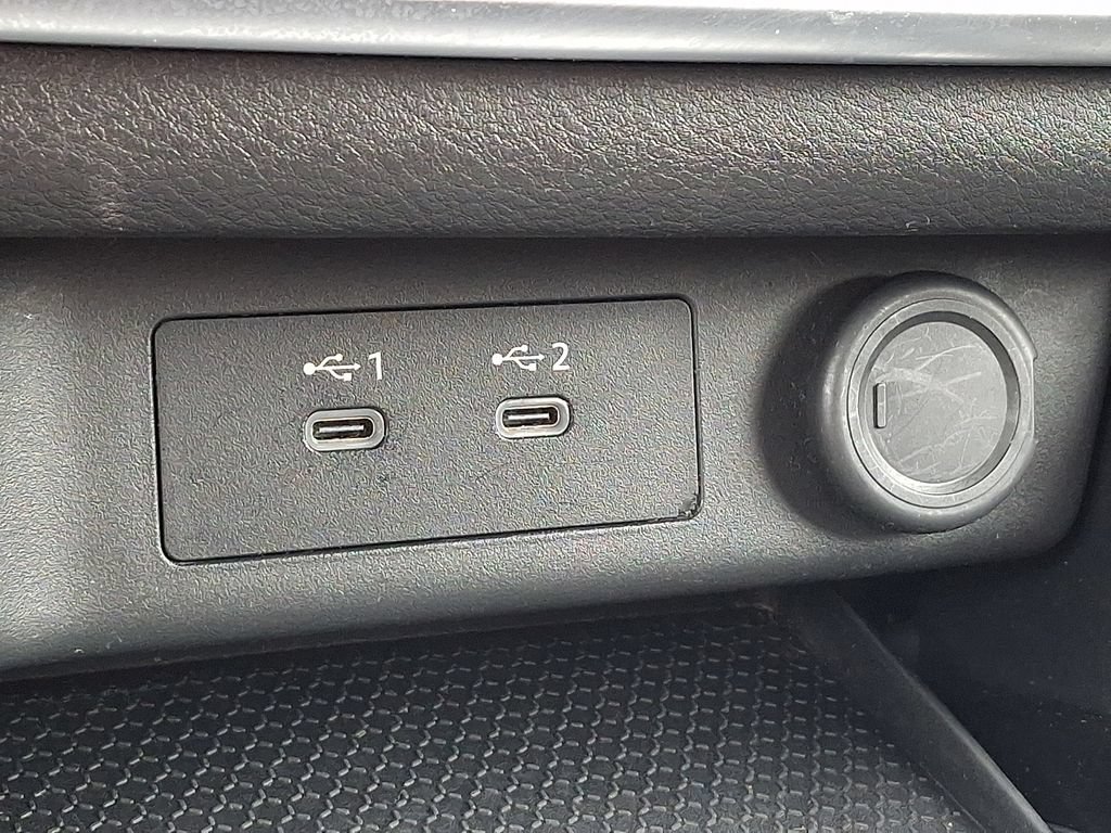Used 2025 Nissan Rogue SV AWD/4WD image 24