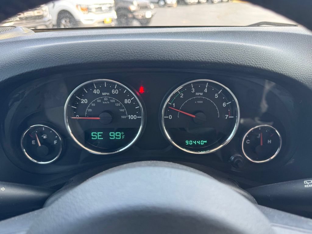 Used 2017 Jeep Wrangler Unlimited Rubicon w/ Cold Weather Group AWD/4WD image 9