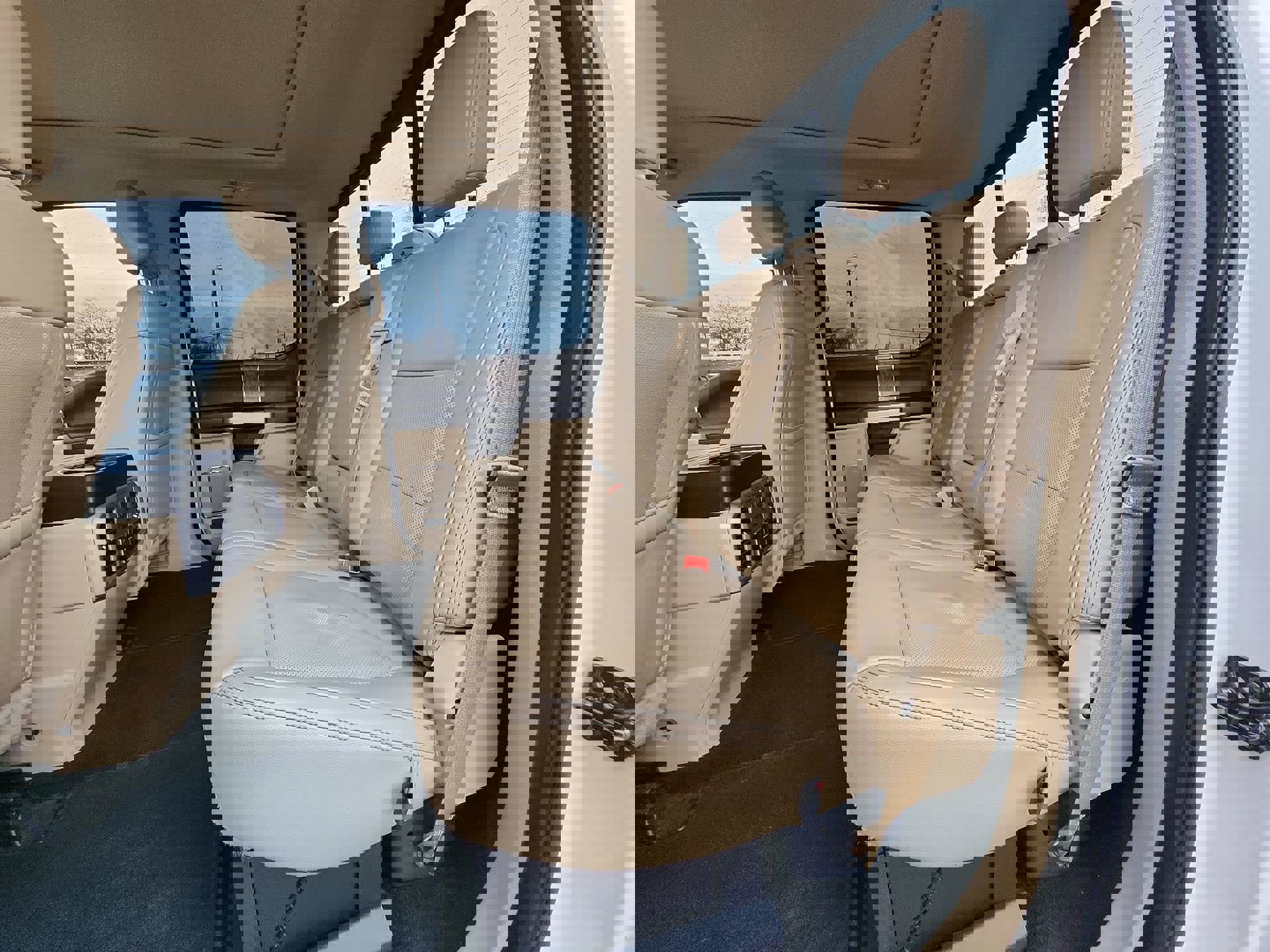 Used 2019 Ford F250 Lariat w/ Lariat Ultimate Package image 25