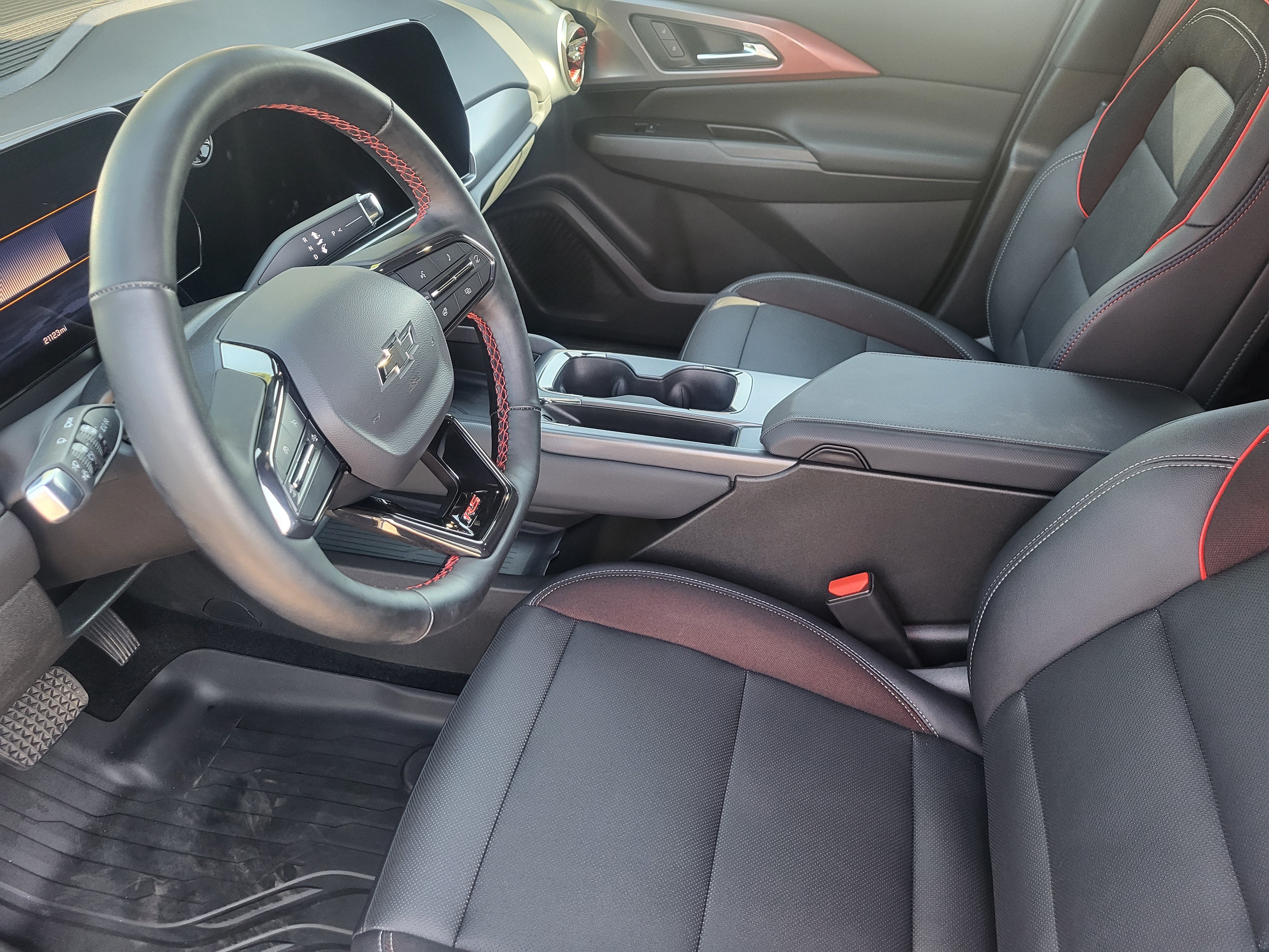 Used 2025 Chevrolet Equinox EV RS AWD/4WD image 12