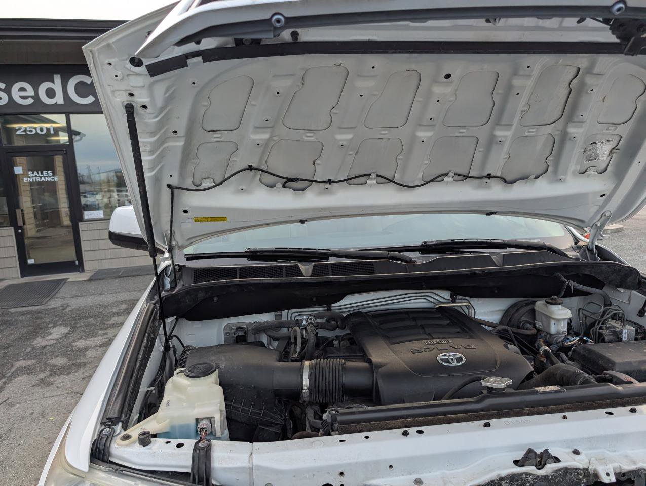 Used 2014 Toyota Sequoia SR5 w/ Premium Package image 24