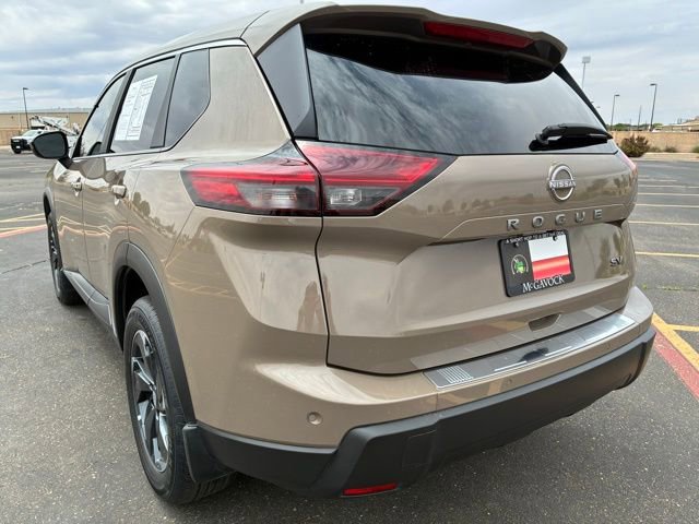 Certified 2024 Nissan Rogue SV FWD image 4