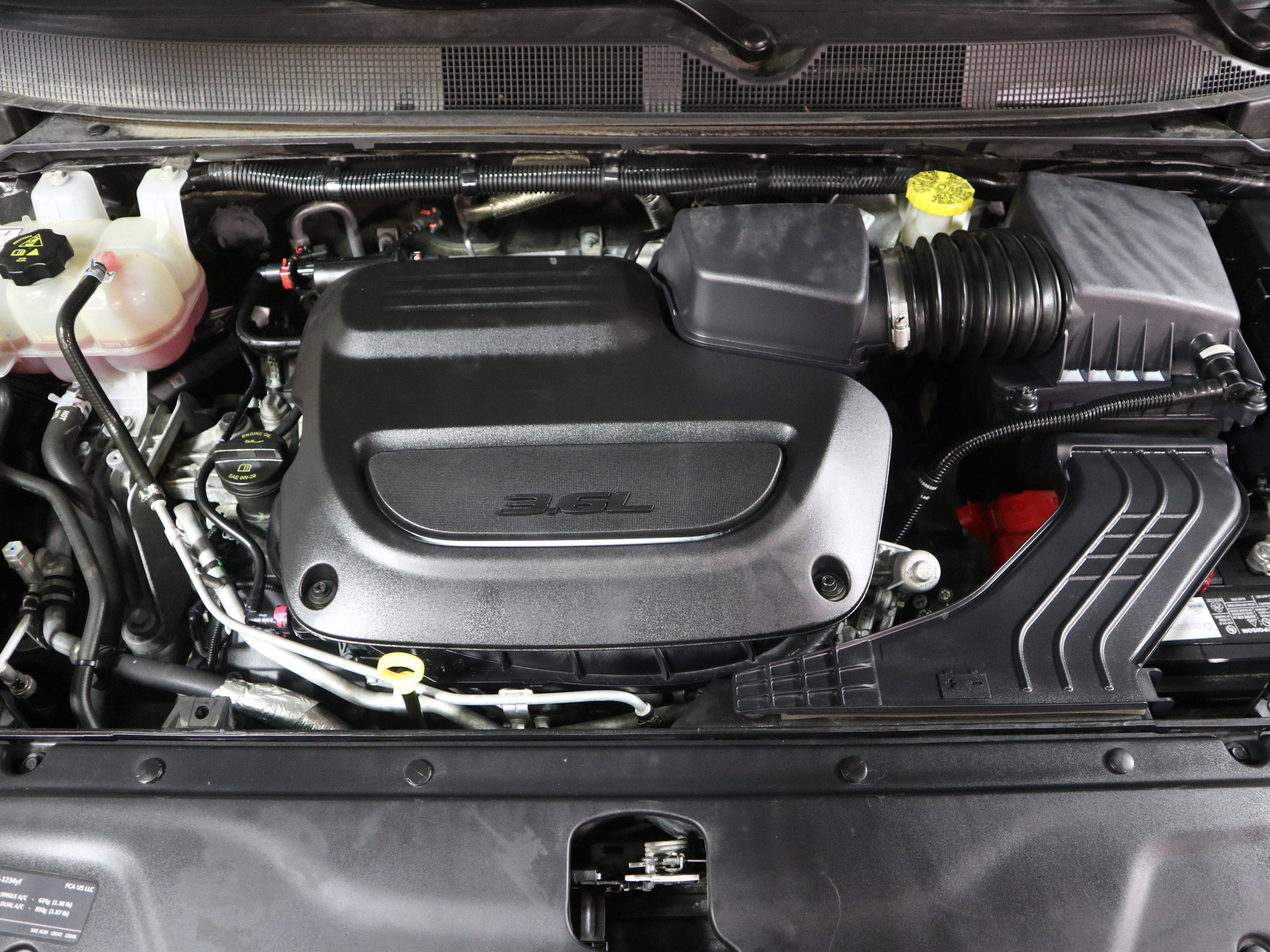 Used 2023 Chrysler Pacifica Touring-L image 14