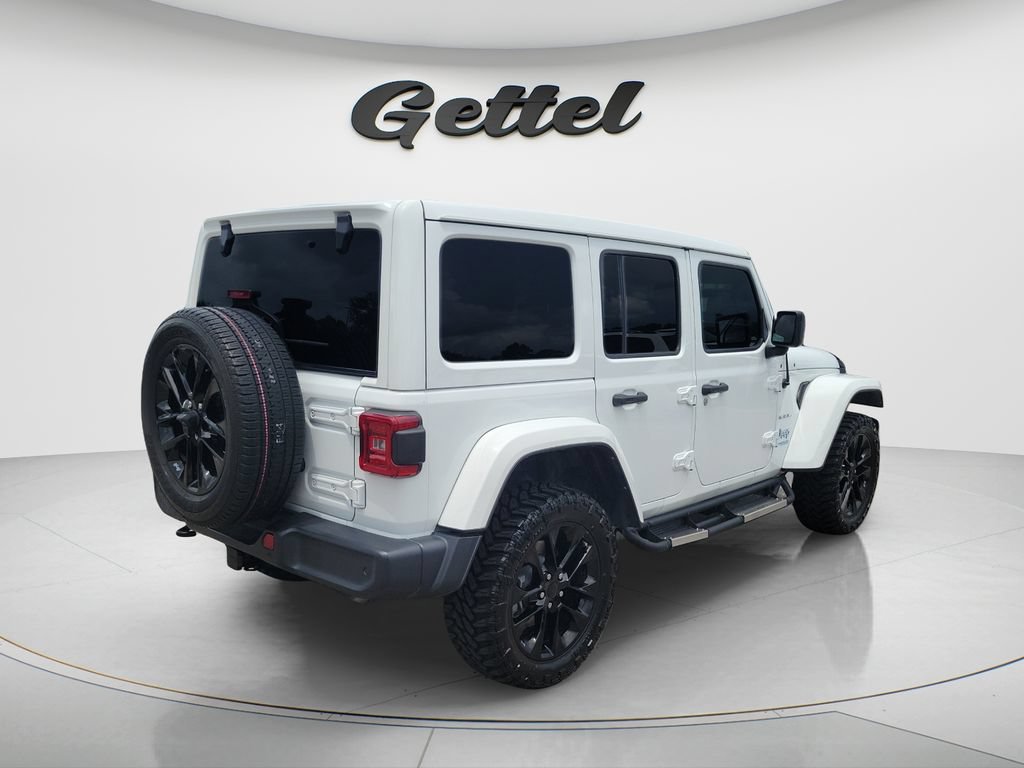 Used 2021 Jeep Wrangler Unlimited Sahara w/ Cold Weather Group AWD/4WD image 5