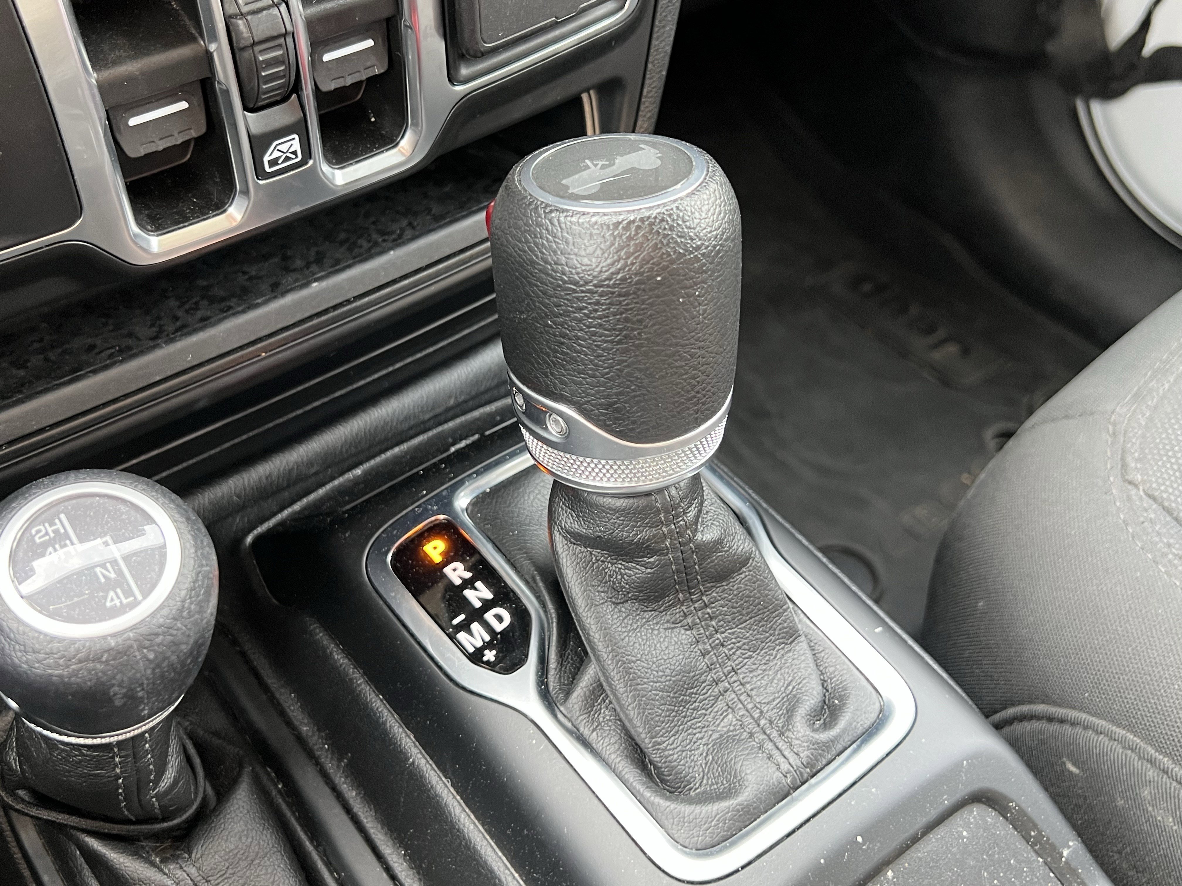 Used 2023 Jeep Wrangler Unlimited Sport image 26