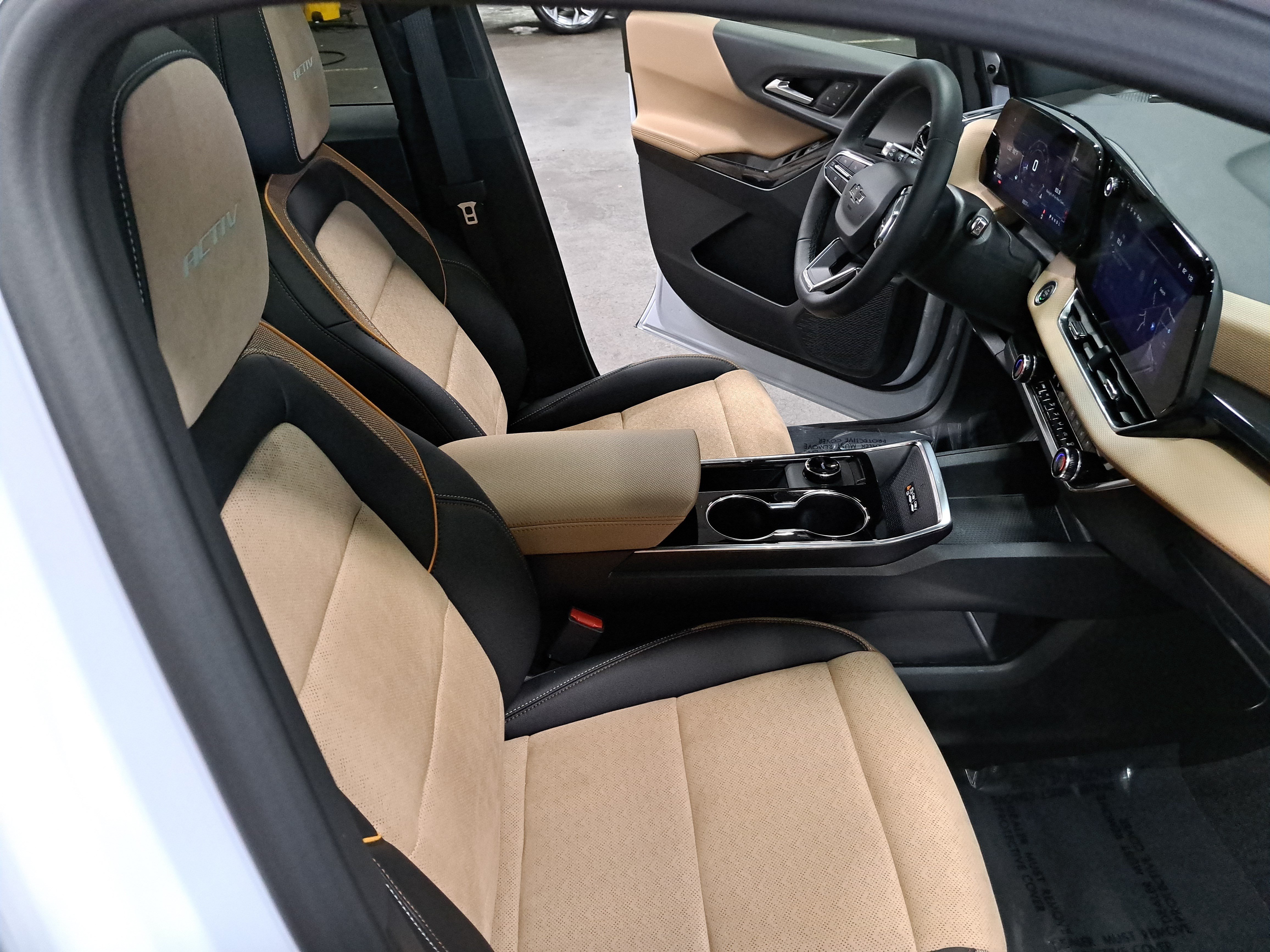 Used 2026 Chevrolet Equinox ACTIV w/ Convenience Package III FWD image 10