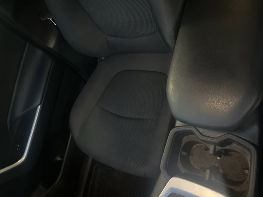 Used 2023 Toyota RAV4 LE image 4