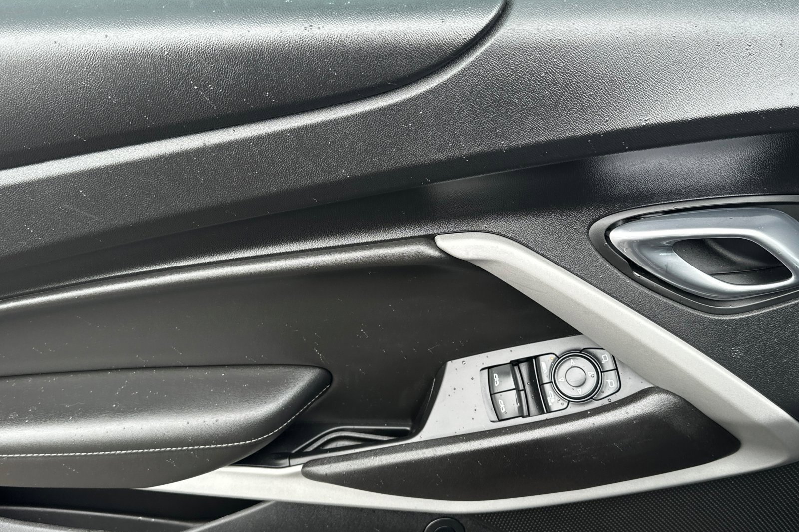 Used 2019 Chevrolet Camaro LT image 11