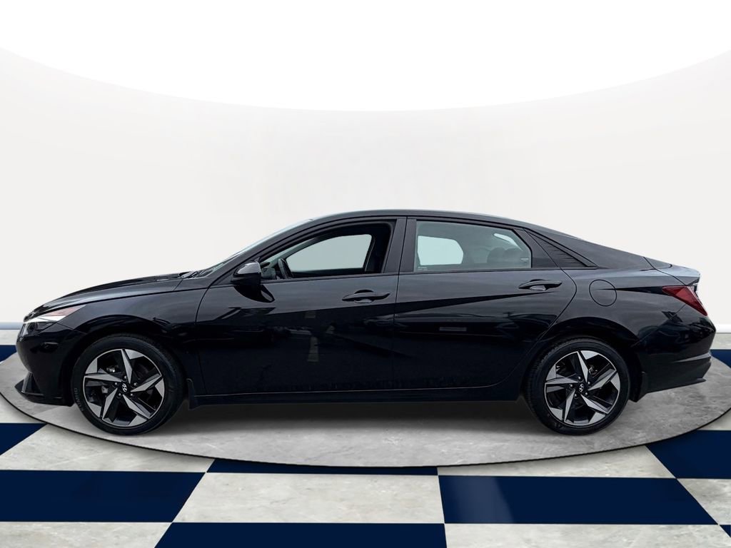 Certified 2023 Hyundai Elantra SEL w/ Convenience Package FWD image 4