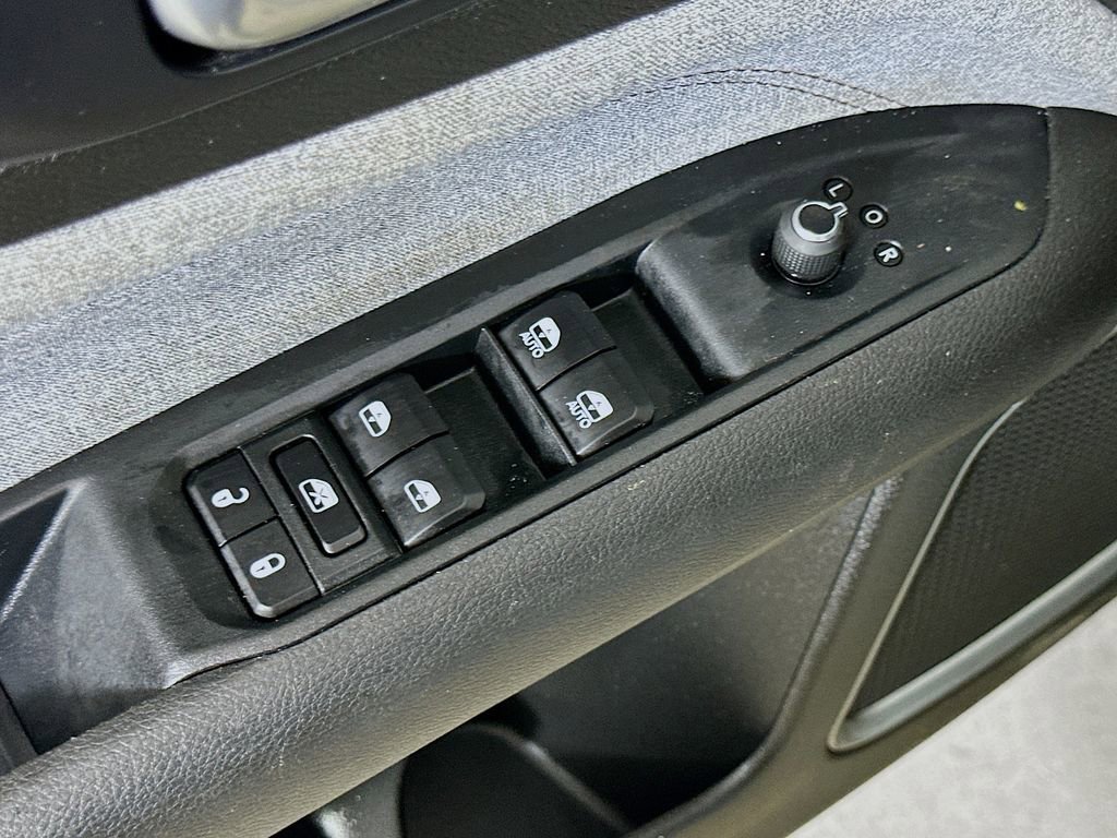 Used 2024 Jeep Compass Latitude image 20