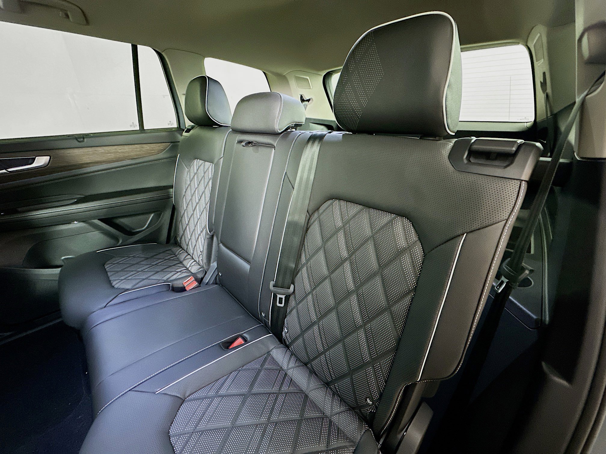 New 2026 Volkswagen Atlas SEL Premium R-Line image 24