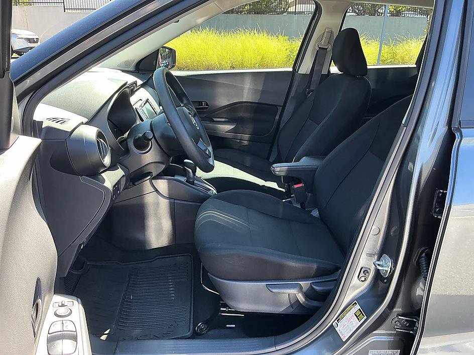 Certified 2025 Nissan Kicks Play S FWD image 12