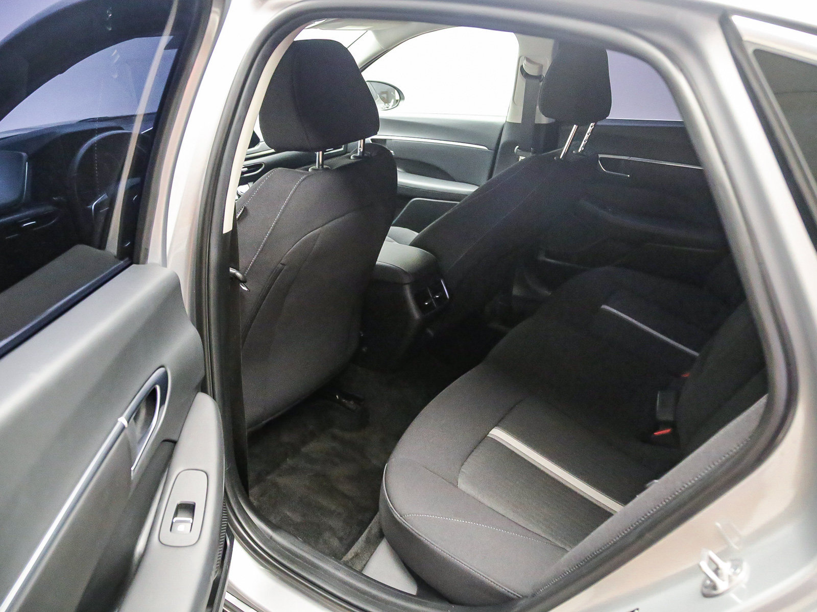 Used 2023 Hyundai Sonata SEL w/ Convenience Package FWD image 19