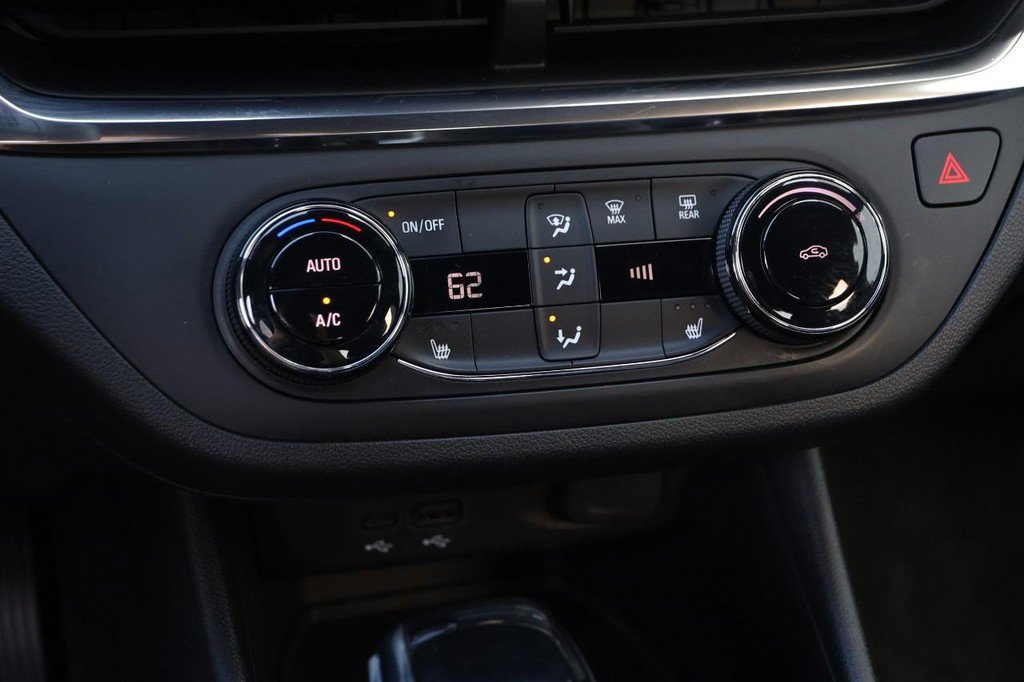 Used 2024 Buick Envista Preferred w/ Convenience I Package image 18