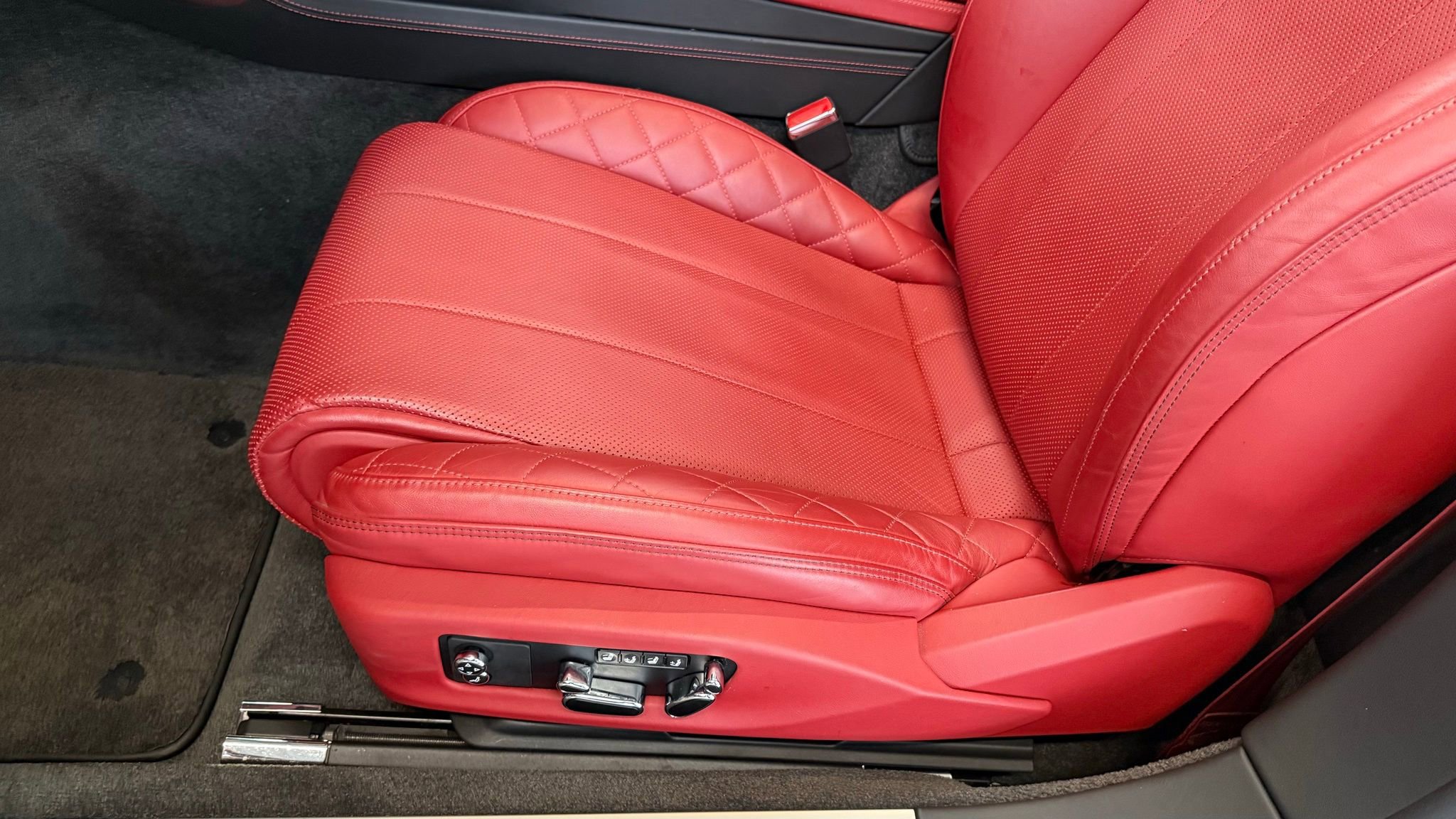 Used 2020 Bentley Continental GT image 40