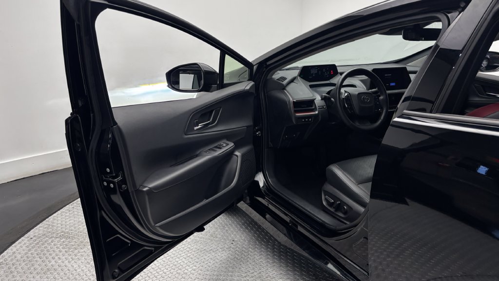 Certified 2023 Toyota Prius Prime FWD image 14