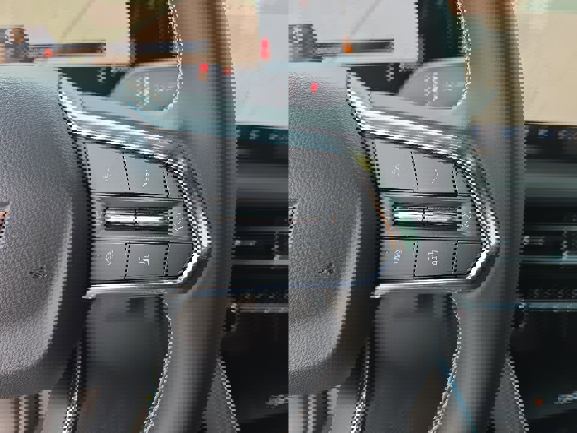 New 2026 Chevrolet Traverse LT w/ Sun and Wheel Package image 29