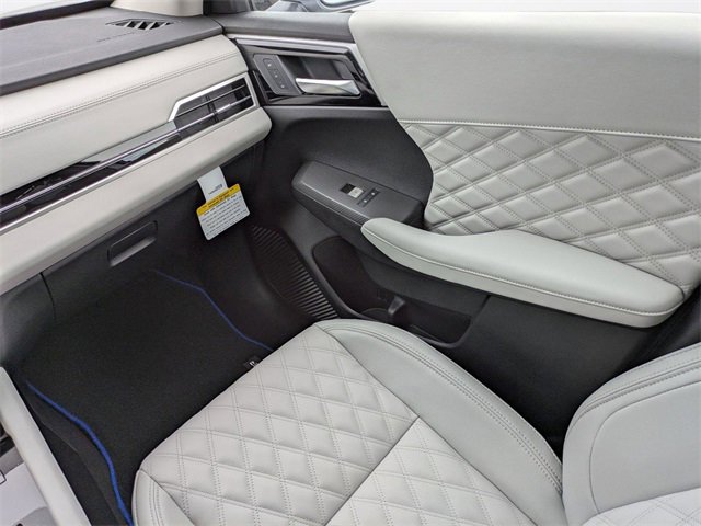 New 2025 Mitsubishi Outlander SEL image 16