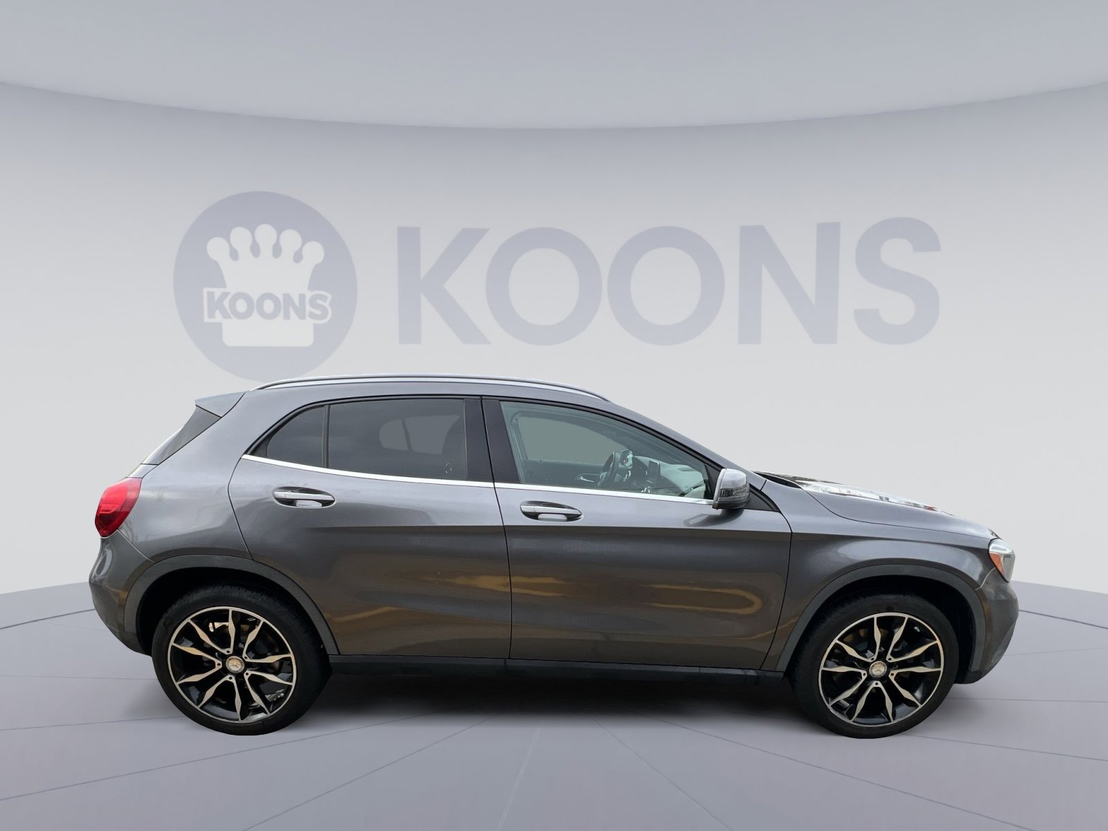 Used 2017 Mercedes-Benz GLA 250 4MATIC image 4