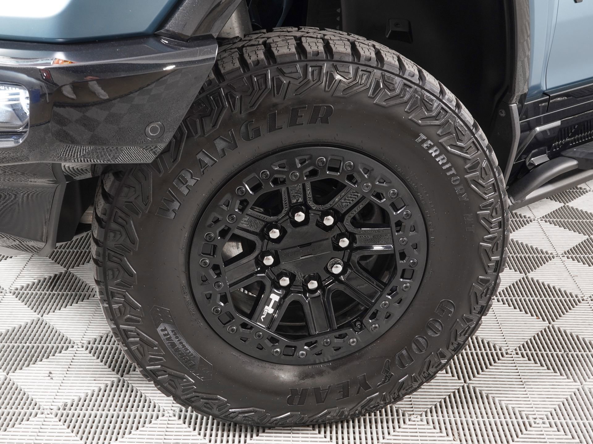 Used 2024 GMC Hummer EV 3X w/ Omega Edition image 35