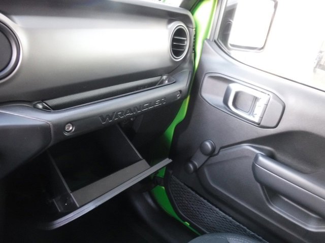 Used 2019 Jeep Wrangler Unlimited Sport image 31