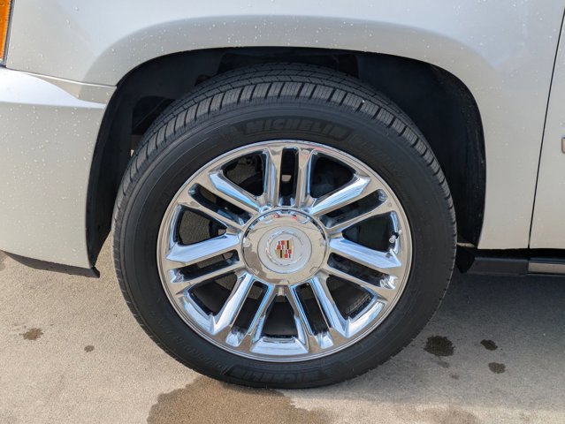 Used 2014 Cadillac Escalade Platinum image 25