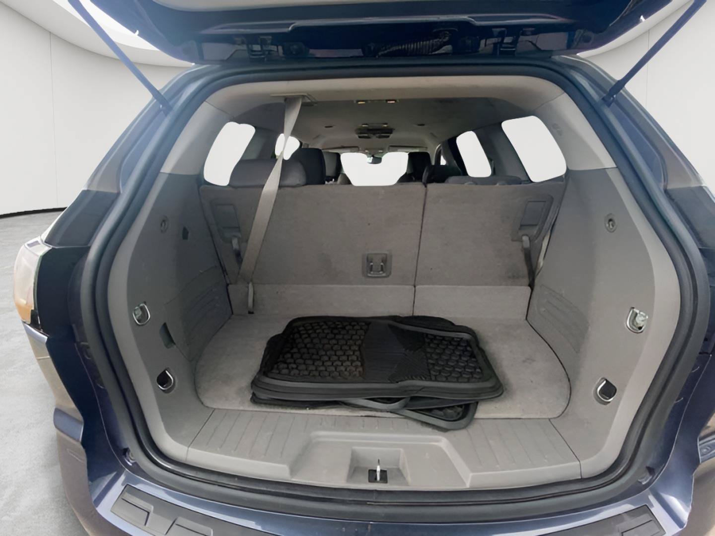 Used 2013 Chevrolet Traverse LS FWD image 5